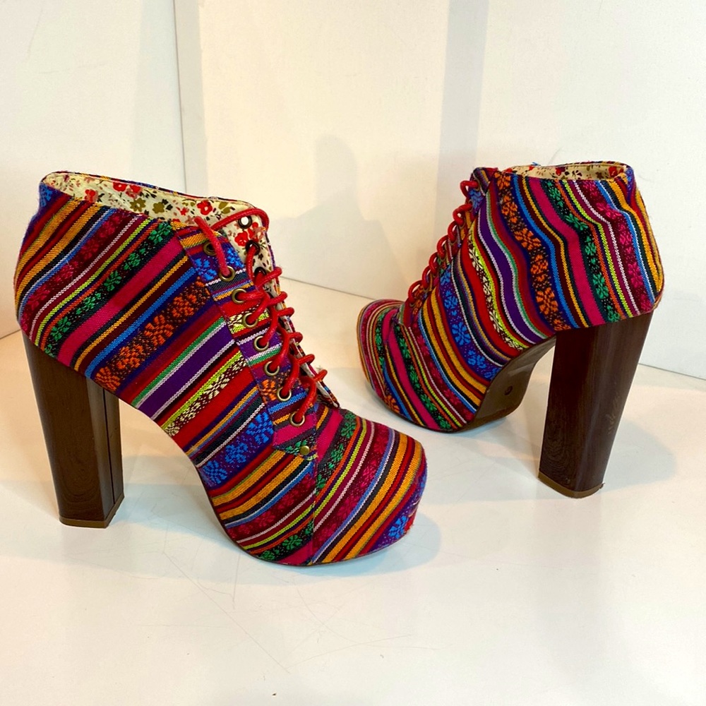 Striped Multi Color Vintage Brand & Vibe 5” Heel Lace Up Platform Shoes Size 10